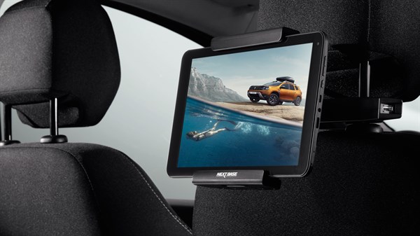 Сосема нов Dacia Duster – држач за таблет