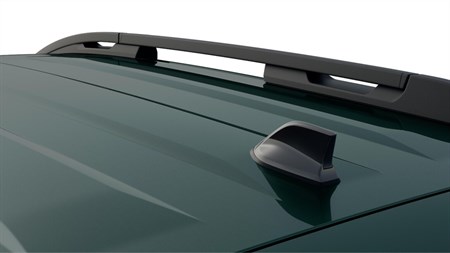 Антена Shark на кровот на Dacia Jogger.