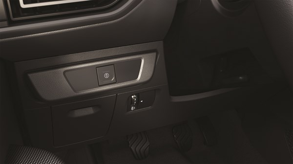 My Safety прекинувач за лесна контрола на помошните системи додека возите - Sandero Stepway
